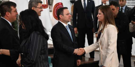 Bakan Gürlek, Bakanlık personeli ve HSK üyeleriyle bayramlaştı