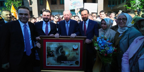 Gençlerden Cumhurbaşkanı Erdoğan’a Babalar Günü sürprizi