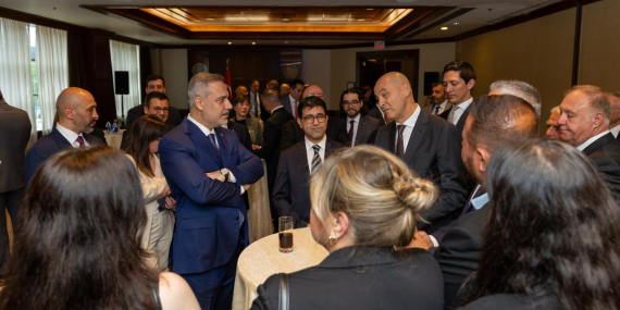 Dışişleri Bakanı Fidan, Kanada’da Türk iş insanlarıyla görüştü