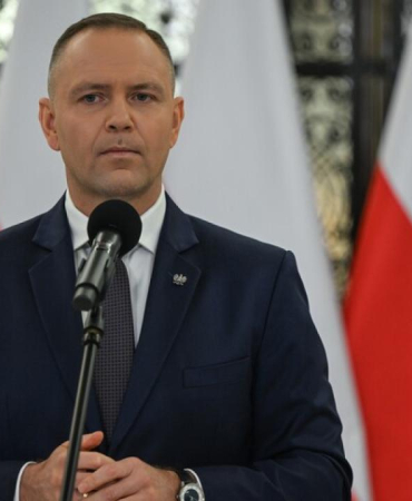 nawrocki-aa-2470711.jpg