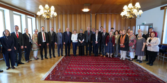 Kurtulmuş, Finlandiya’da Türk ve Tatar toplumu temsilcileriyle bir araya geldi