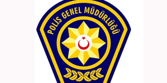 İskele’de Çok Katlı Apartmanda YangınMahsur Kalanlar Tahliye Ediliyor