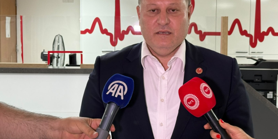 Meclis Başkanı Öztürkler’den Cumhurbaşkanı Erhürman’a geçmiş olsun ziyareti