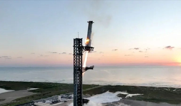 SpaceX’in Starship fırlatması motor arızası nedeniyle son anda durduruldu