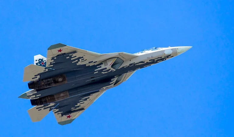 Engels’teki stratejik bombardıman uçağı hedef alındı