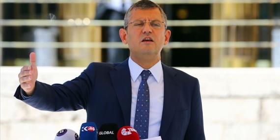 Özgür Özel Oy Birliğiyle Yeni Parti Genel Başkanı Seçildi