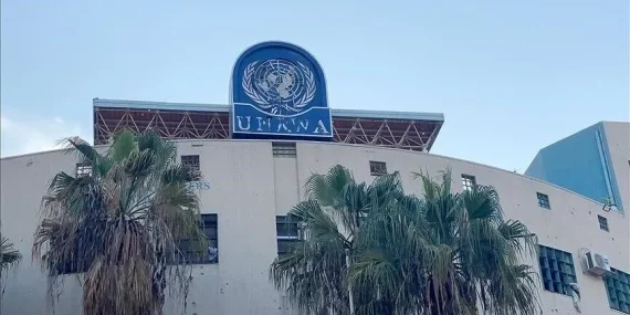 İsrail Ordusu Doğu Kudüs’te UNRWA’ya Bağlı Eğitim Merkezine Baskın Düzenledi