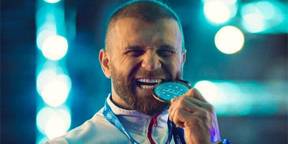Milli sporcu hiç maç yapmadan Türkiye şampiyonu oldu