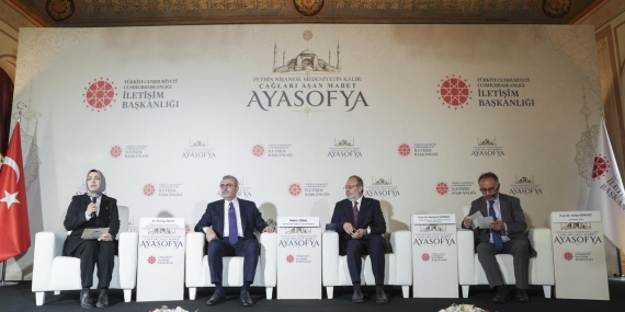 “Fethin Nişanesi, Medeniyetin Kalbi: Çağları Aşan Mabet Ayasofya” paneli düzenlendi