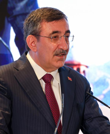 cevdet-yilmaz-2473838.jpg