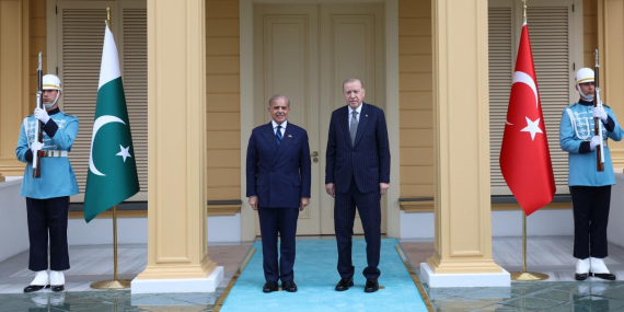 Cumhurbaşkanı Erdoğan, Şahbaz Şerif’i resmi törenle karşıladı