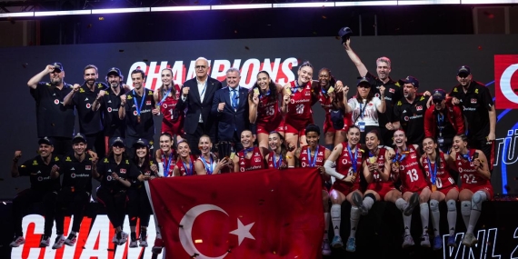 Filenin Sultanları kupayla yurda döndü