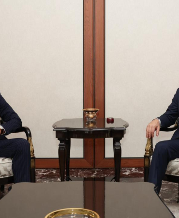 tom-barrack-hakan-fidan-2474122.jpg