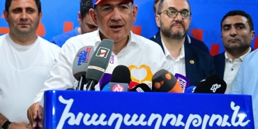 1785677205147Ermenistan-Basbakani-Nikol-Pasinyan.jpg