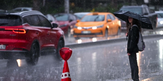Sıcaklıklar sert düşecek, yurt genelinde sağanak etkili olacak