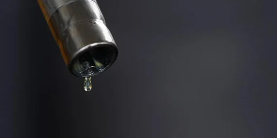 Brent petrolün varil fiyatı 104,44 dolardan işlem görüyor