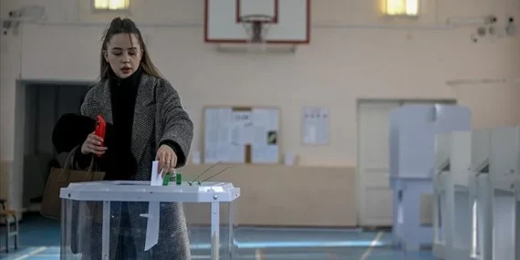 Rusya’da milletvekili ve yerel yönetim seçimleri için oy verme işlemi başladı