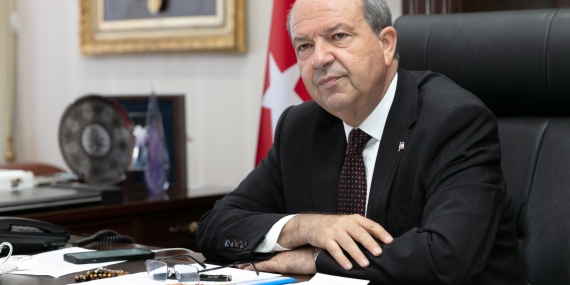 Beşinci Cumhurbaşkanı Ersin Tatar, boyun-sırt bölgesindeki fıtık nedeniyle ameliyat oldu