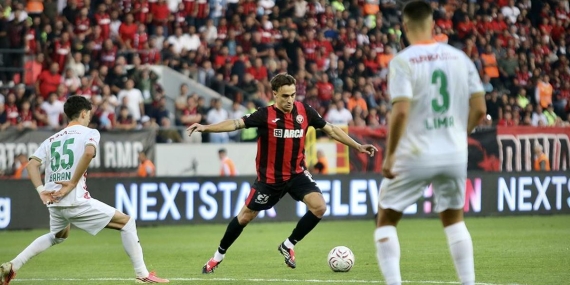 Alanyaspor, Çorum FK deplasmanında güldü