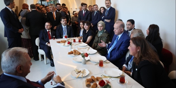 Cumhurbaşkanı Erdoğan New York’ta vatandaşlarla bir araya geldi
