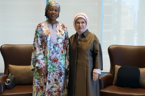 emine-erdogan-ierra-leone-cumhurbaskaninin-esi-fatima-maada-bio-aa-2490027.jpg