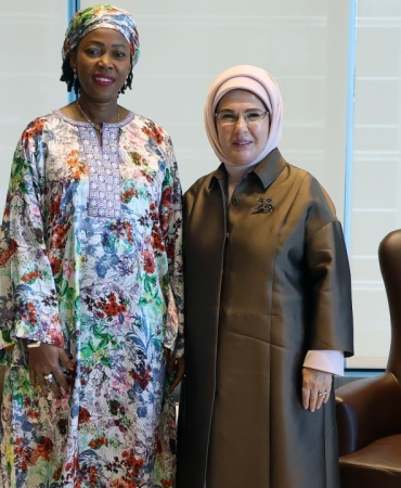 emine-erdogan-ierra-leone-cumhurbaskaninin-esi-fatima-maada-bio-aa-2490027.jpg