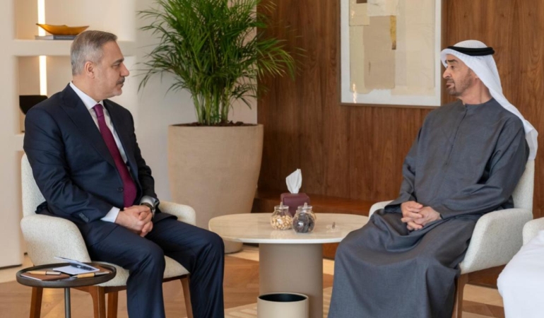 hakan-fidan-seyh-muhammed-bin-zayed-al-nahyan-aa-2447438.jpg