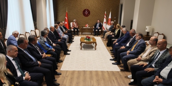 ÖZTÜRKLER’DEN İZOLASYON TEPKİSİ: “GENÇLERİN ÖNÜ AÇILMALI”