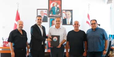 tak-gazimagusa-belediyesi-sikistirmali-cop-araci-alimi-icin-sozl-01-1024x682