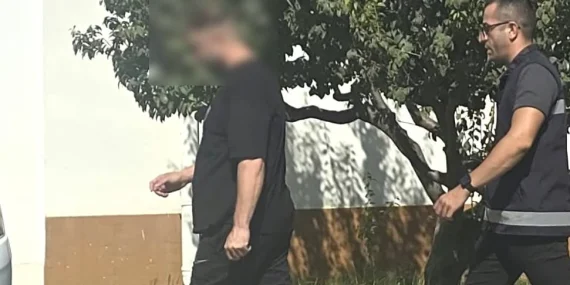 ŞİDDET VE GÖRÜNTÜLERLE TEHDİT İDDİASI: ZANLI TUTUKSUZ YARGILANACAK