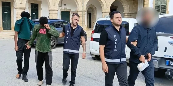 LEFKOŞA’DA YASAKLI MADDE OPERASYONU: 3 ZANLIYA 3 GÜN TUTUKLULUK