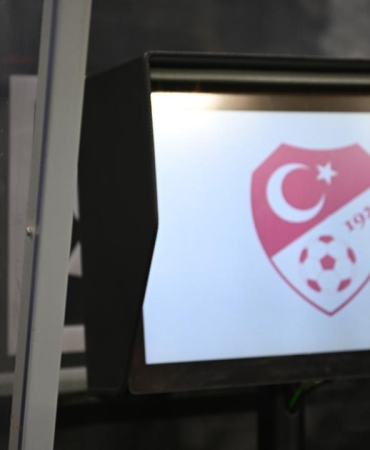 var-hakem-2401786.jpg