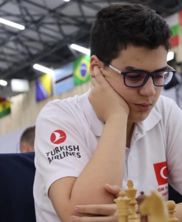 yagiz-kaan-erdogmus-turkiye-satranc-federasyonu-2491259.jpg