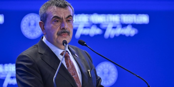 Bakan Tekin: Evlatlarımızı yetkin ve erdemli nesiller olarak yetiştirmenin gayreti içindeyiz