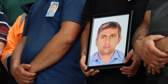 Girne’de geminin batması sonucu hayatını kaybeden 2 kişinin cenazeleri Hatay’da defnedildi