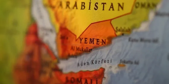 HUSİLERSUUDİ ARABİSTAN, YEMEN’DE DÖRT VİLAYETİ HAVA SALDIRILARIYLA HEDEF ALDI