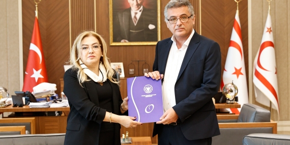 YÜKSEK YÖNETİM DENETÇİSİ İLKAN VAROL, 41’İNCİ DÖNEM OMBUDSMAN RAPORUNU CUMHURBAŞKANI ERHÜRMAN’A SUNDU