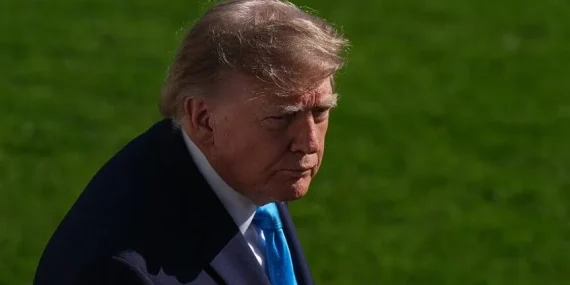 Trump’tan Zelenskiy’e mesaj“Rusya ile müzakereleri başka birine devretme zamanı geldi”