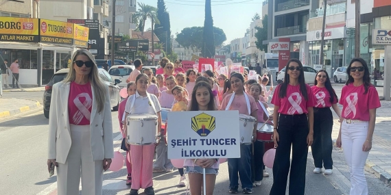 Şehit Tuncer İlkokulu’ndan Meme Kanseri Farkındalık Yürüyüşü