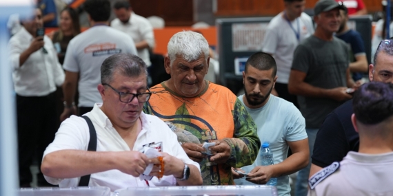 UBP’NİN MİLLETVEKİLİ ADAY BELİRLEME VE SIRALAMA SEÇİMİNDE OY VERME İŞLEMİ SÜRÜYOR