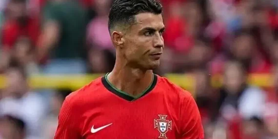 Ronaldo, milli takımı bırakmadığını açıkladı