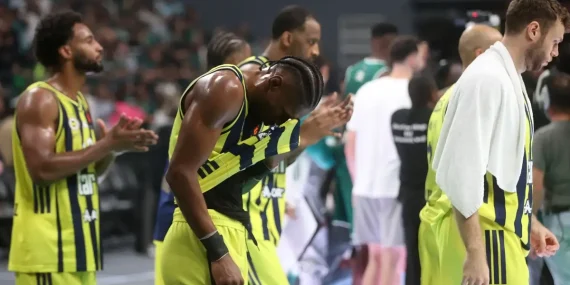 ÖZET | Fenerbahçe Tarfin, Panathinaikos deplasmanında kaybetti
