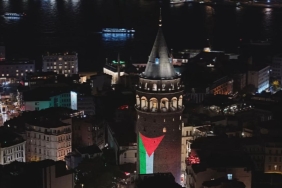 galata-kulesi-bayrak-dha-2494196.jpg