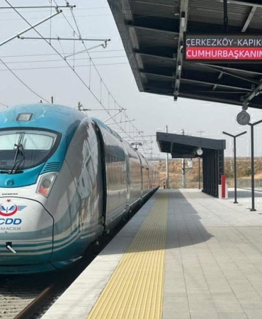 hizli-tren-dha-2494486.jpg
