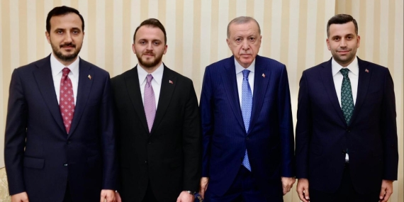 Cumhurbaşkanı Erdoğan, Üsküdar ve Ataşehir Belediye Başkan Vekilleri’ni kabul etti